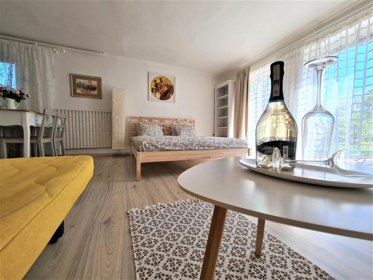 Ferienwohnung Apartman Prace Exterior foto