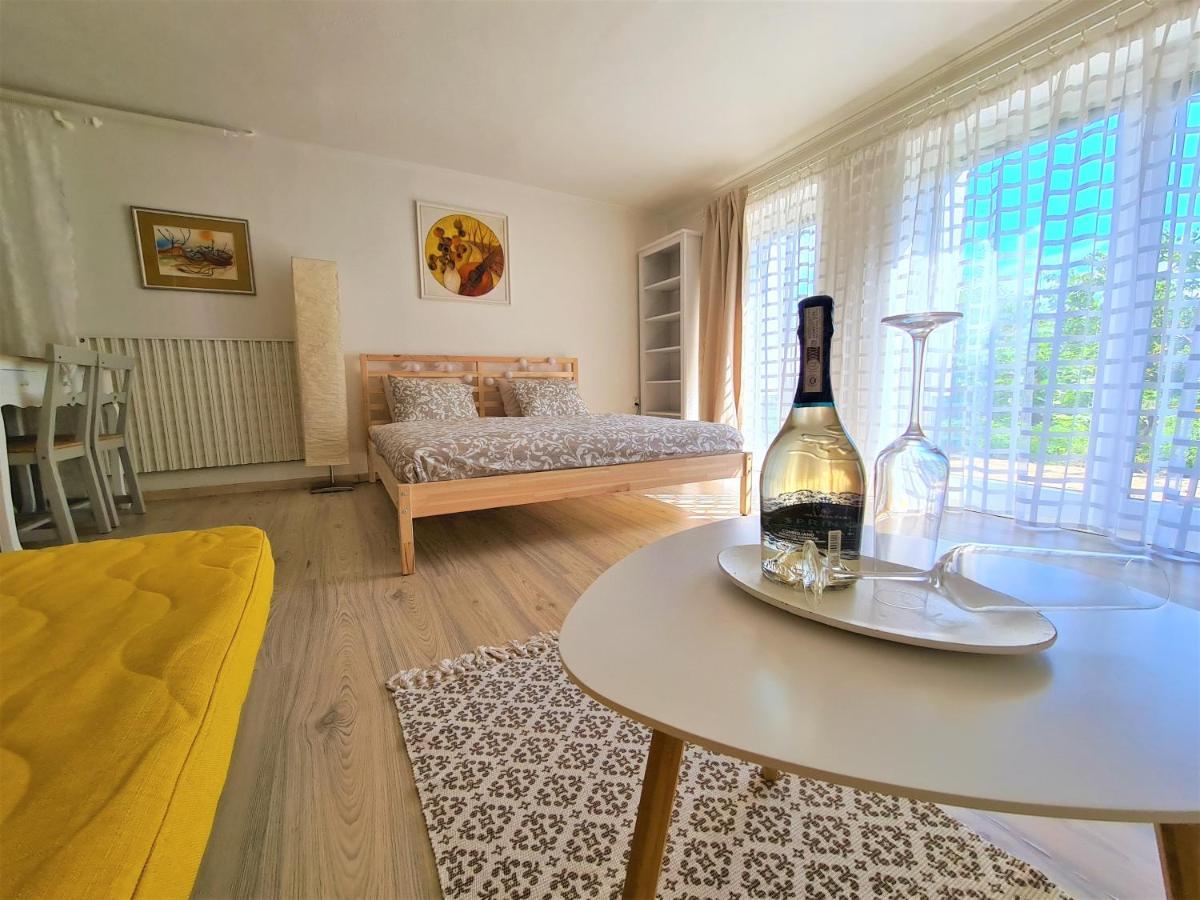 Ferienwohnung Apartman Prace Exterior foto